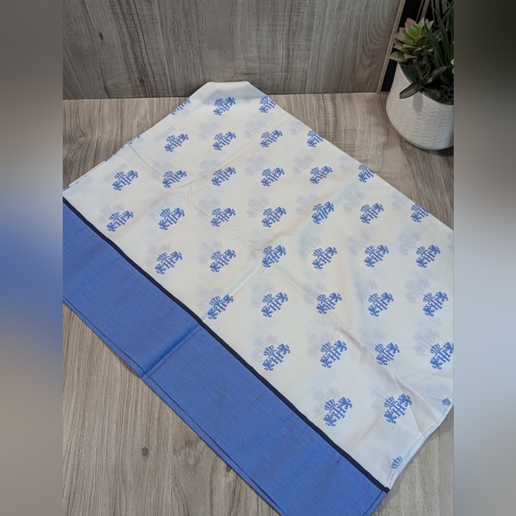 Vintage Tommy Hilfiger Blue White Lion Crest All over Logo Standard Pillow Case - Picture 2 of 5